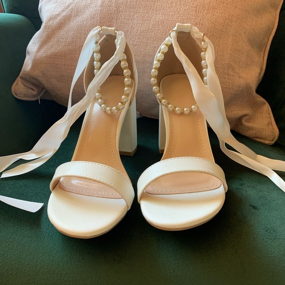 Pearl Wedding Shoes - Picture 3 of 9